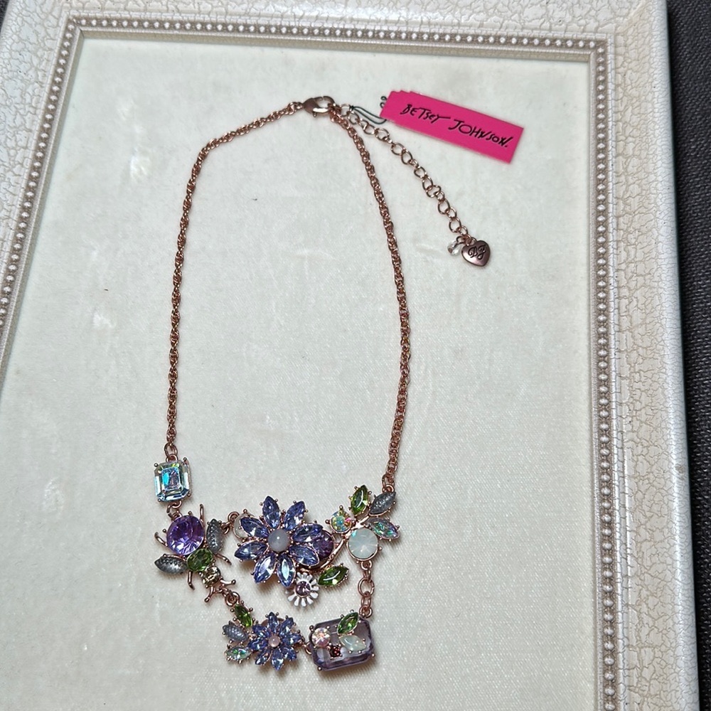Betsey Johnson Purple necklace